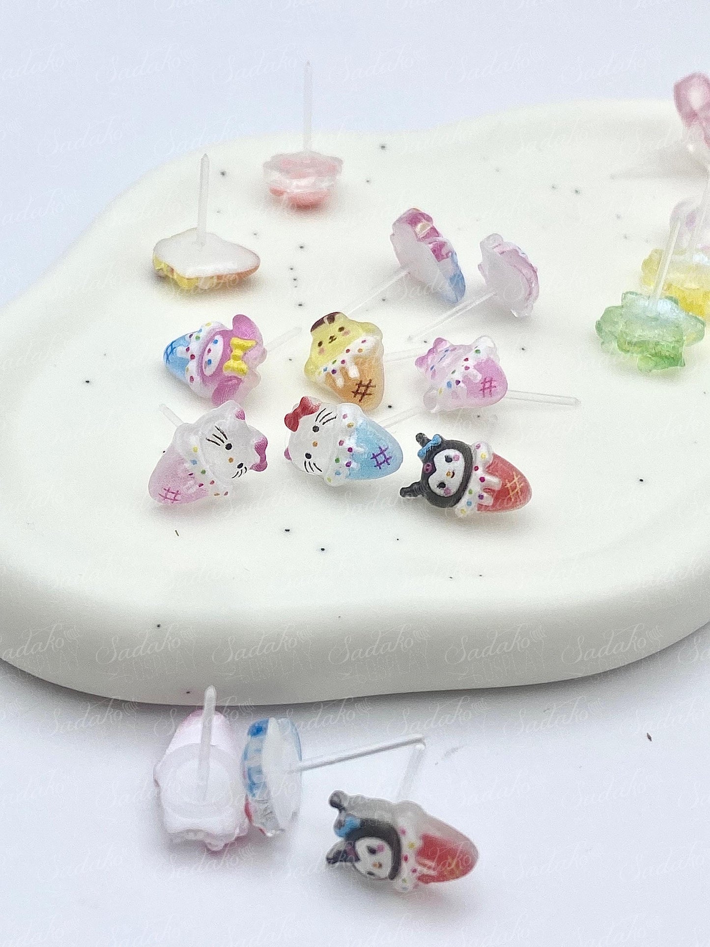 Mix & Match Hello Kitty Mini Ohrstecker