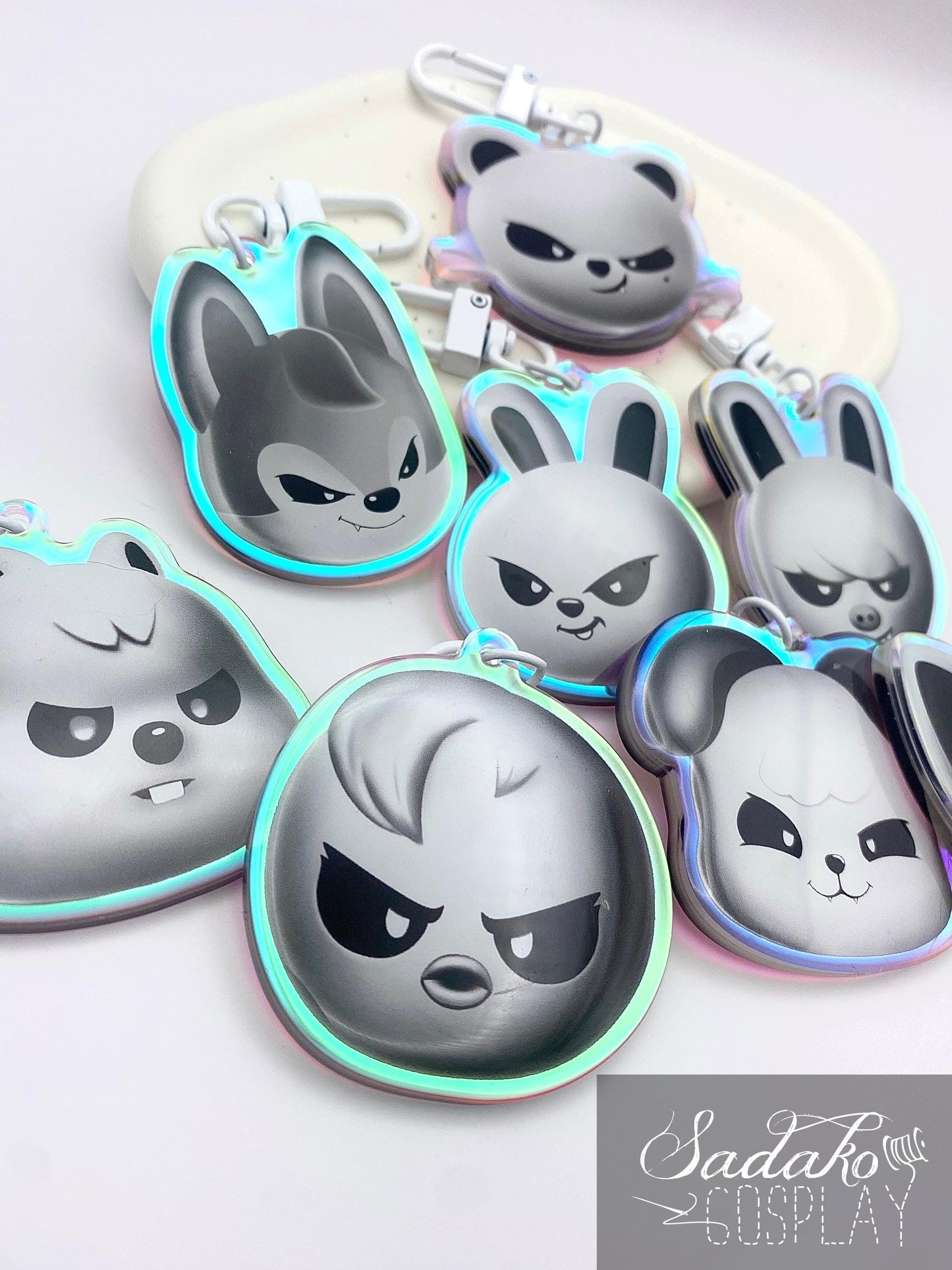 Evil SKZOO Holo laser Keychain, Stray Kids K-Pop holographischer Schlüssel Anhänger