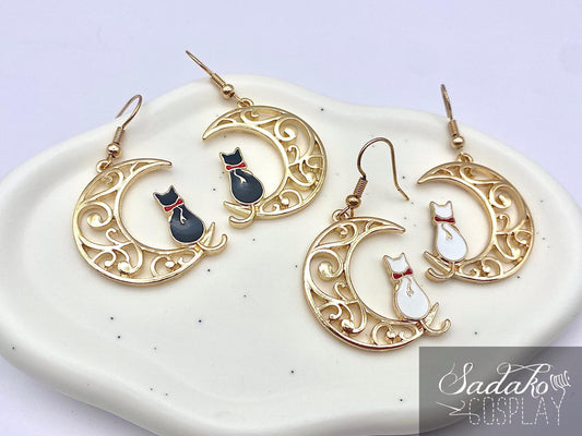 Sailor Moon inspirierte hängende Ohrringe, Katzen Artemis und Luna auf goldener Mondsichel