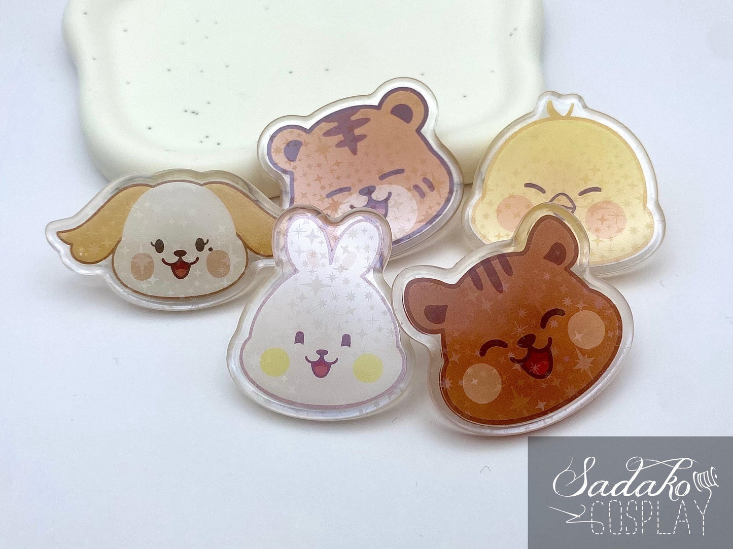 ONEUS Acrylic Pin, glitzernder Anstecker für TOMOON und K-Pop Fans