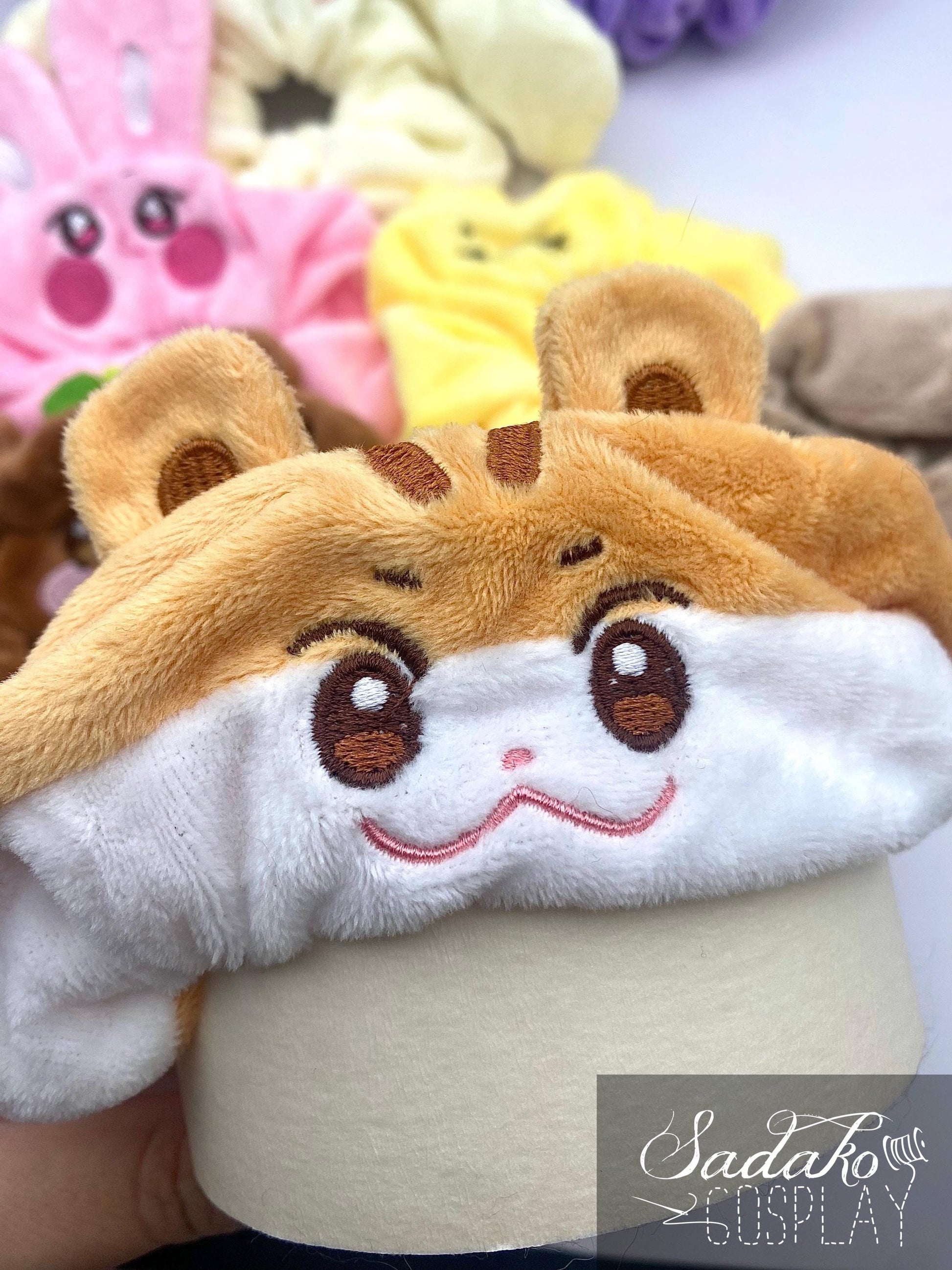 Aniteez Scrunchie – ATEEZ inspiriertes Haargummi K-Pop Fan Accessoire