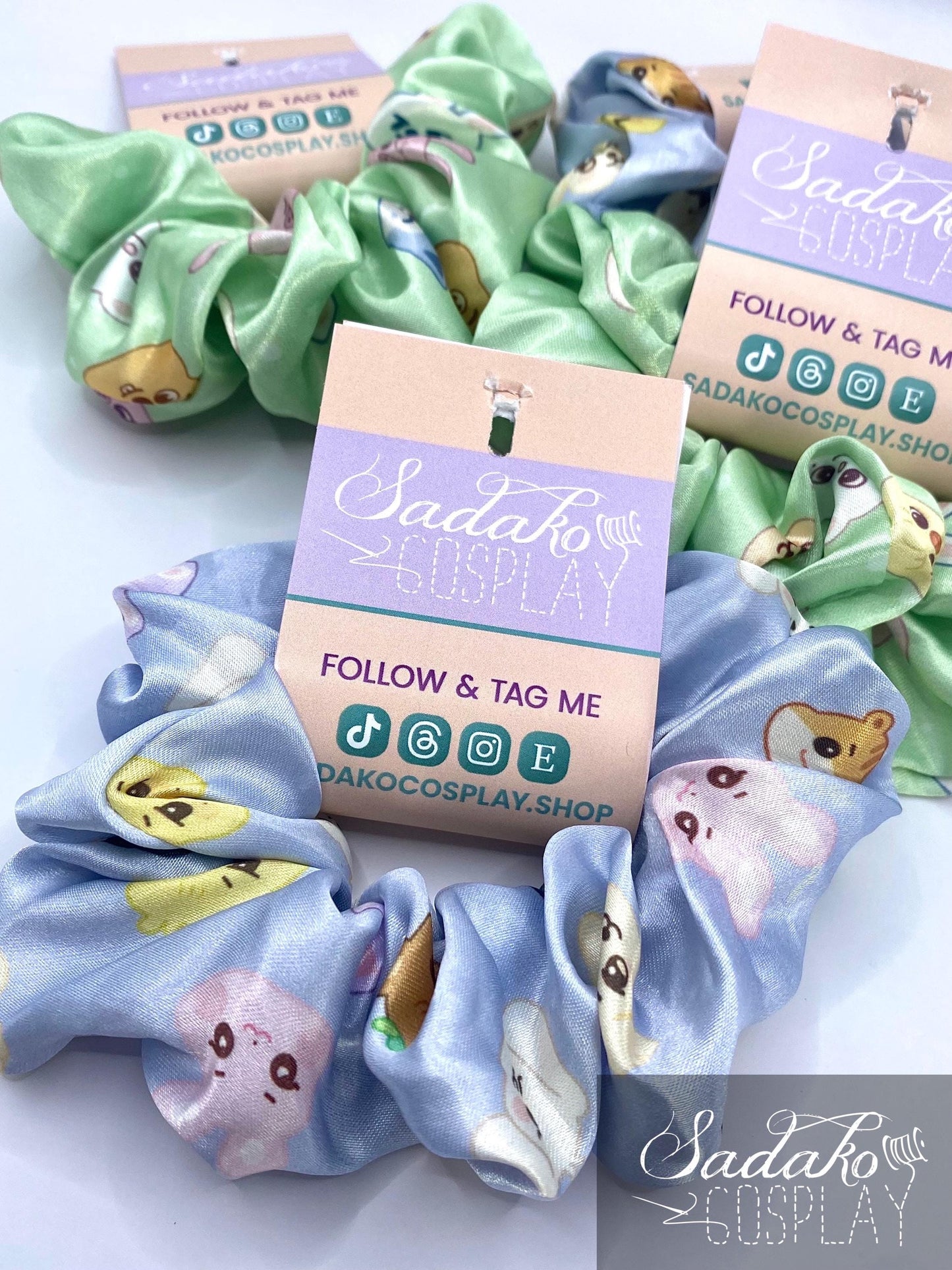 Aniteez Satin Scrunchie – ATEEZ inspiriertes Haargummi K-Pop Fan Accessoire