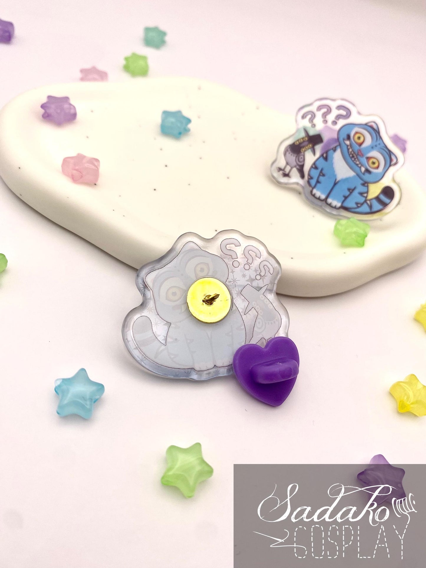 Derpy Tiger & Sussie Acryl Pin mit holographischen Glitzer Sternen, K-Pop Demon Hunters acrylic Button Anstecker