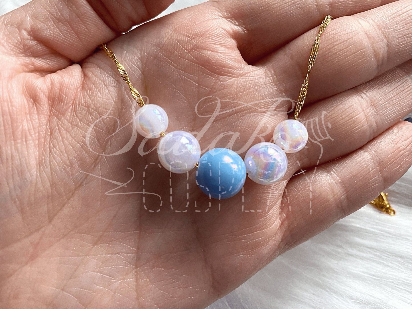 Elina Schmetterling Halskette mit künstlichen Perlen