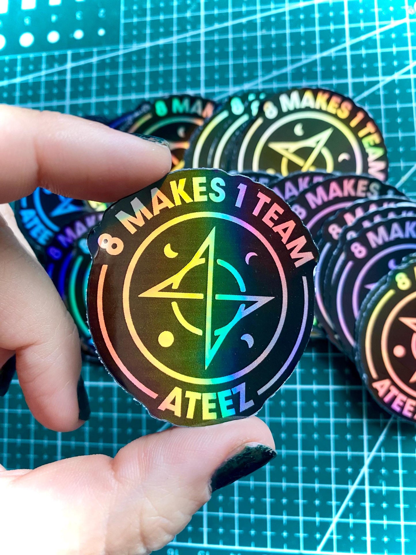 ATEEZ inspirierte Vinyl Holo-Sticker