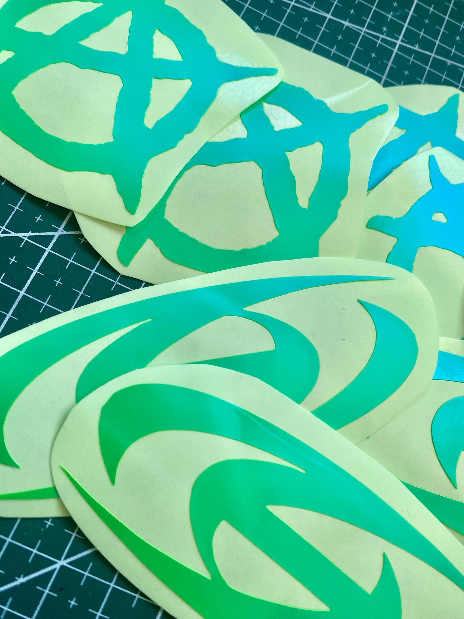 ATEEZ Decal sticker, grün Pastell matt