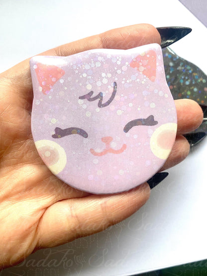 ATEEZ Wooyoung & San Button, glitzernd in Katzen-Form