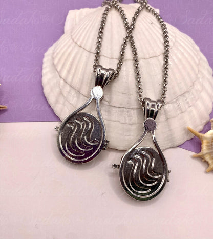 Meerjungfrau Schmuck Amulett silbern mit farbigem Stein, H2O just add water