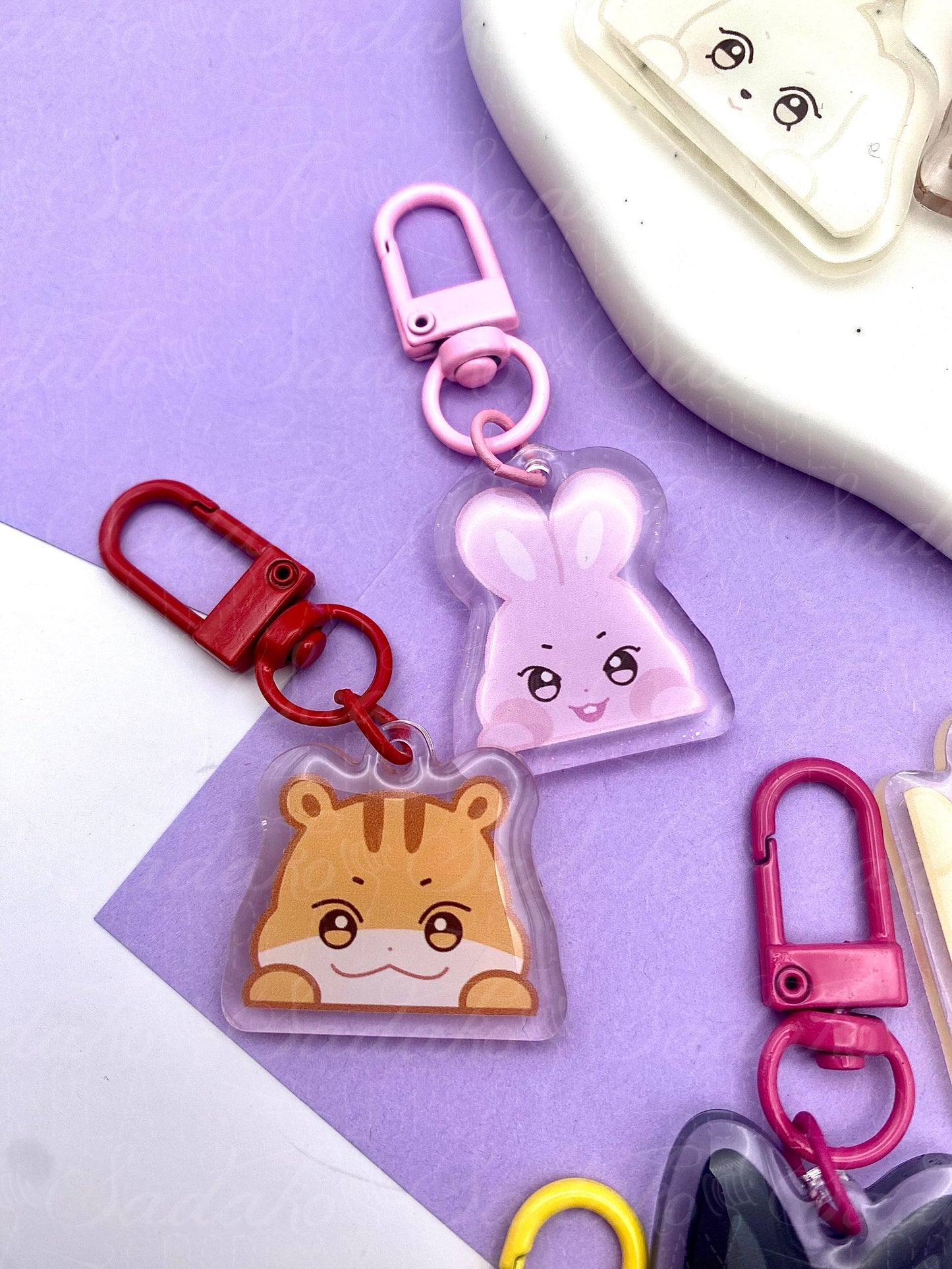 Aniteez Peeker Mini Keychain