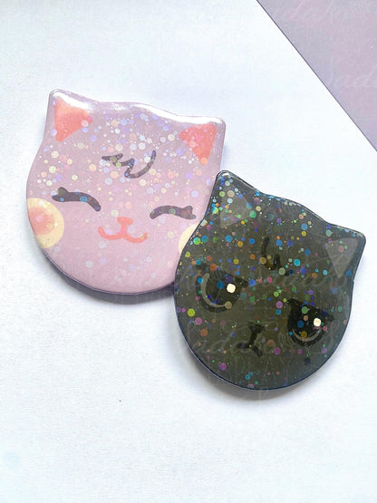 ATEEZ Wooyoung & San Button, glitzernd in Katzen-Form