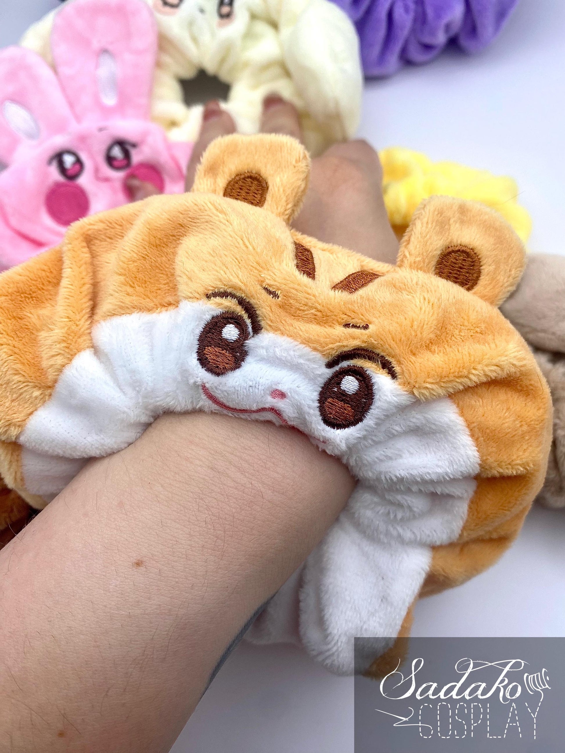 Aniteez Scrunchie – ATEEZ inspiriertes Haargummi K-Pop Fan Accessoire