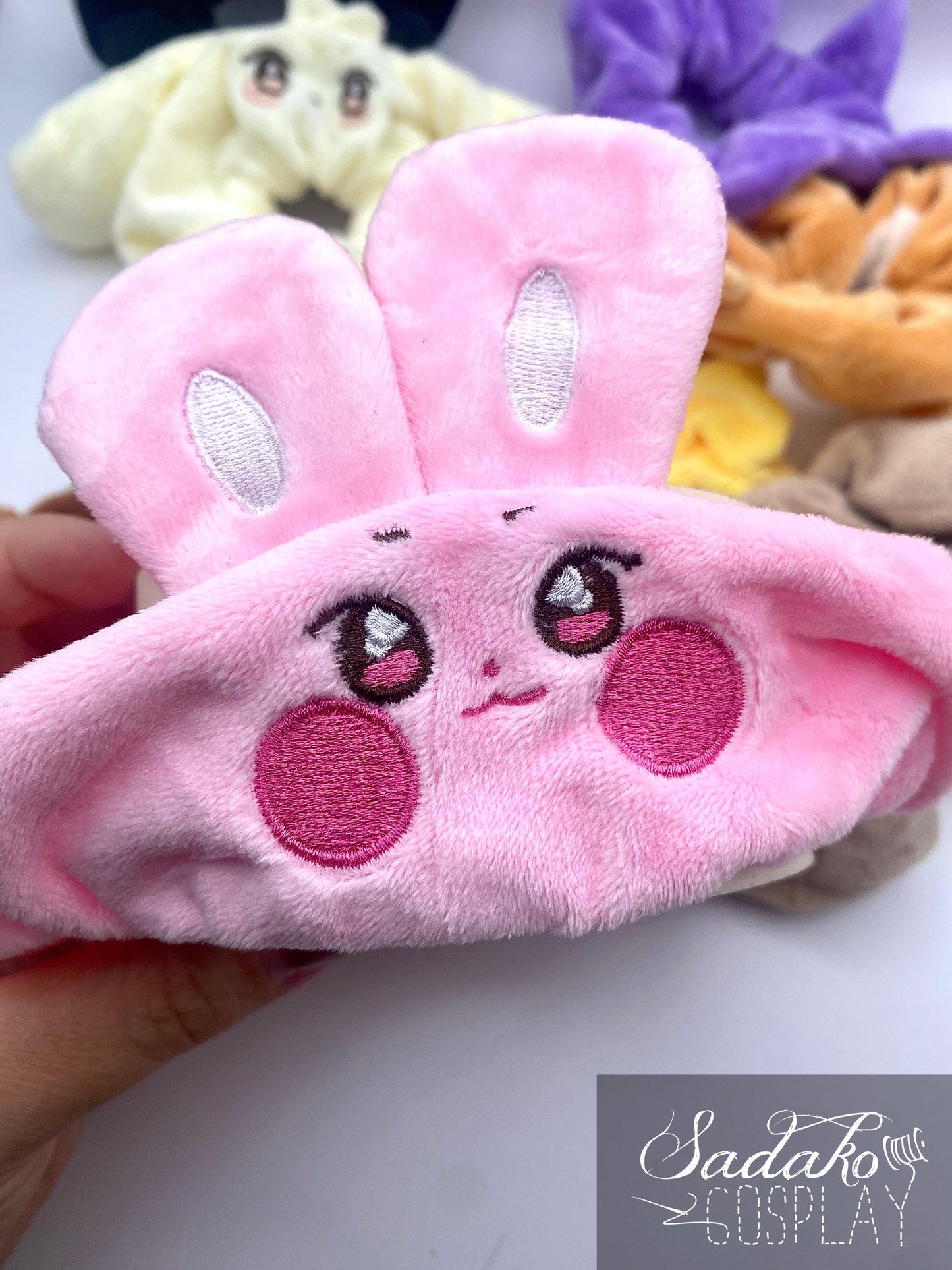 Aniteez Scrunchie – ATEEZ inspiriertes Haargummi K-Pop Fan Accessoire