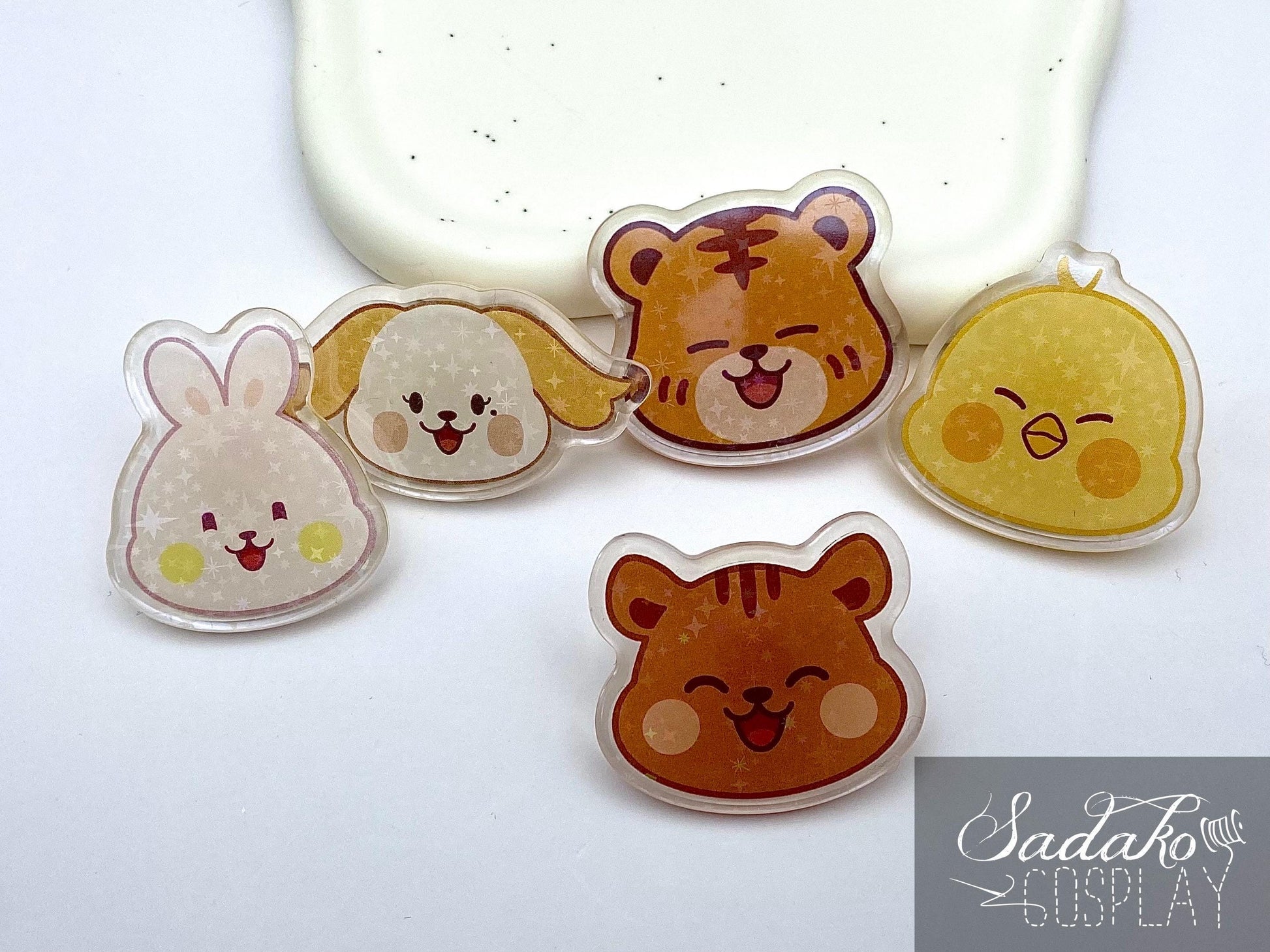 ONEUS Acrylic Pin, glitzernder Anstecker für TOMOON und K-Pop Fans