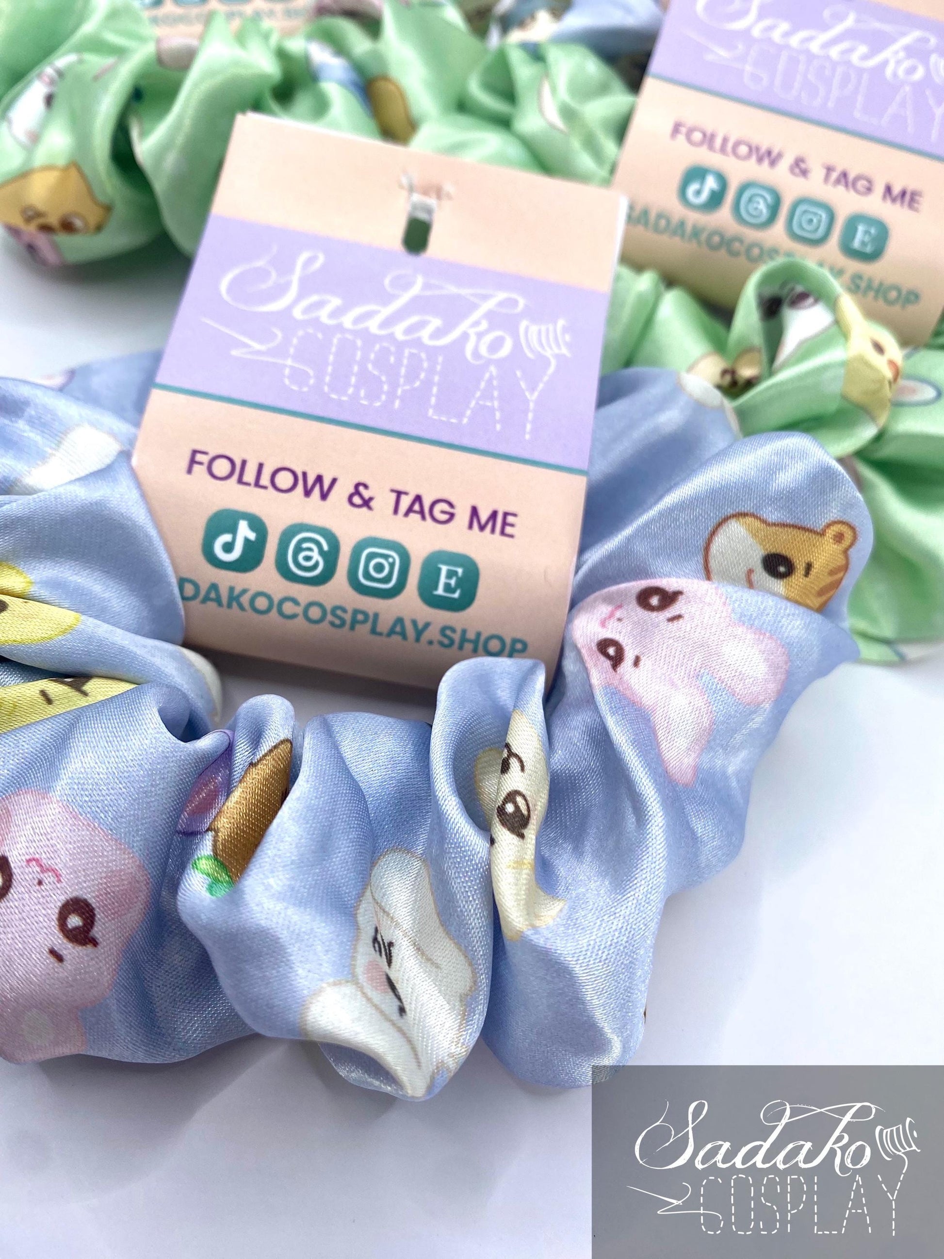 Aniteez Satin Scrunchie – ATEEZ inspiriertes Haargummi K-Pop Fan Accessoire