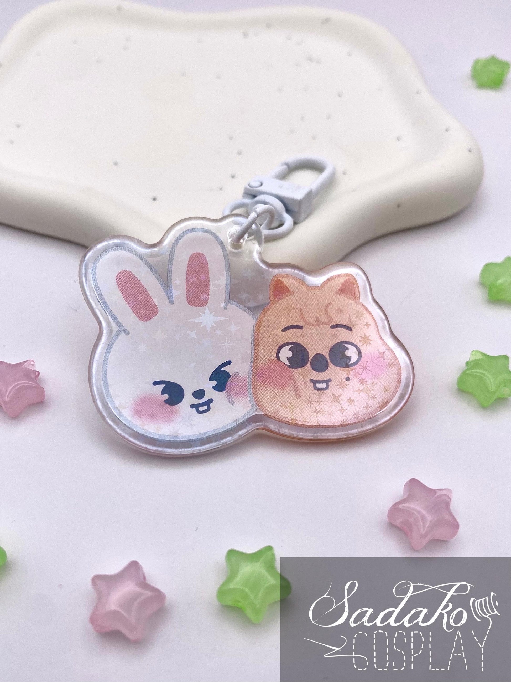 Minsung Acryl Keychain mit holographischen Glitzer Sternen, Stray Kids SKZOO acrylic Anhänger, Lee Know & Han