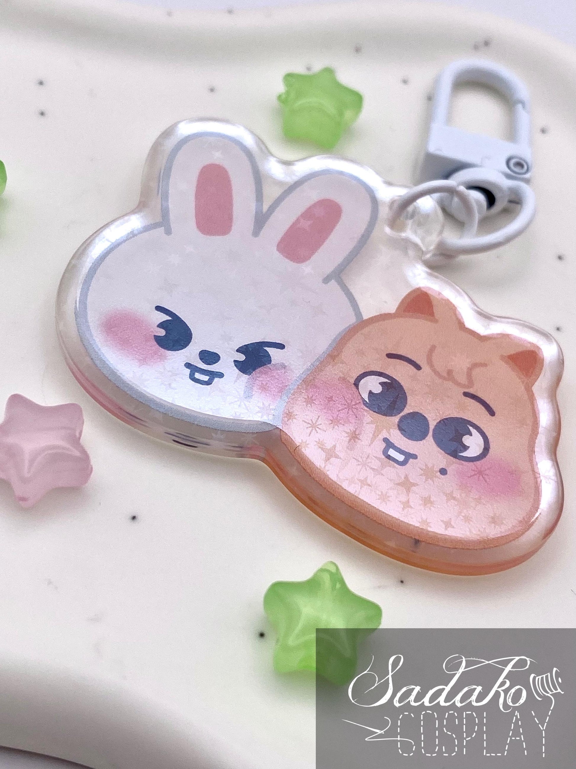 Minsung Acryl Keychain mit holographischen Glitzer Sternen, Stray Kids SKZOO acrylic Anhänger, Lee Know & Han