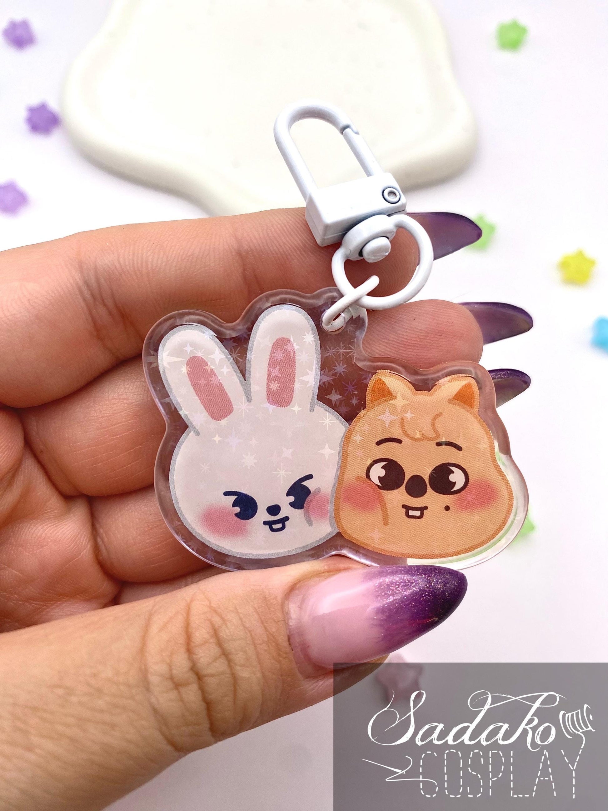 Minsung Acryl Keychain mit holographischen Glitzer Sternen, Stray Kids SKZOO acrylic Anhänger, Lee Know & Han