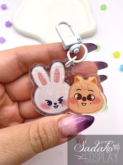 Minsung Acryl Keychain mit holographischen Glitzer Sternen, Stray Kids SKZOO acrylic Anhänger, Lee Know & Han