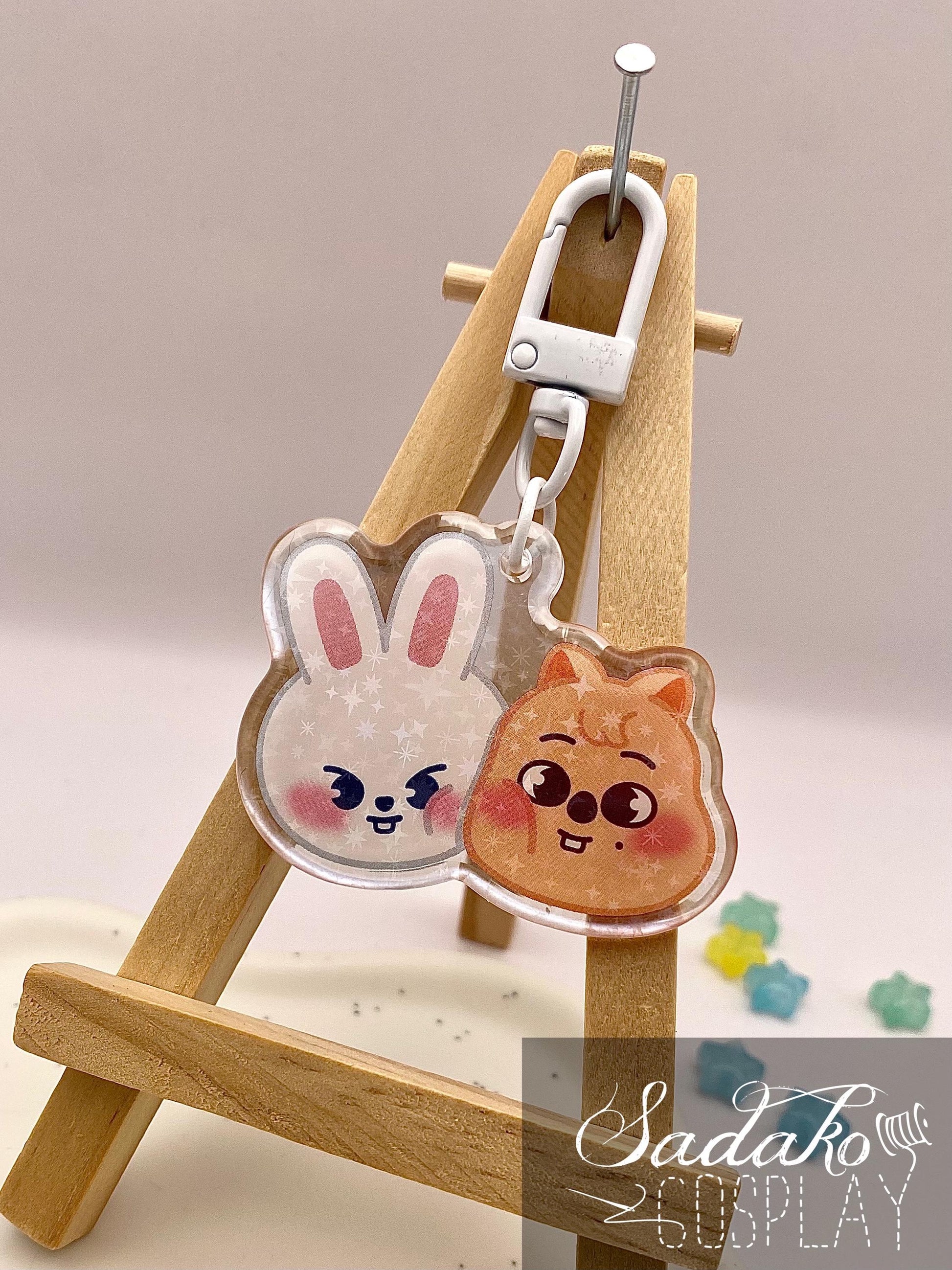 Minsung Acryl Keychain mit holographischen Glitzer Sternen, Stray Kids SKZOO acrylic Anhänger, Lee Know & Han