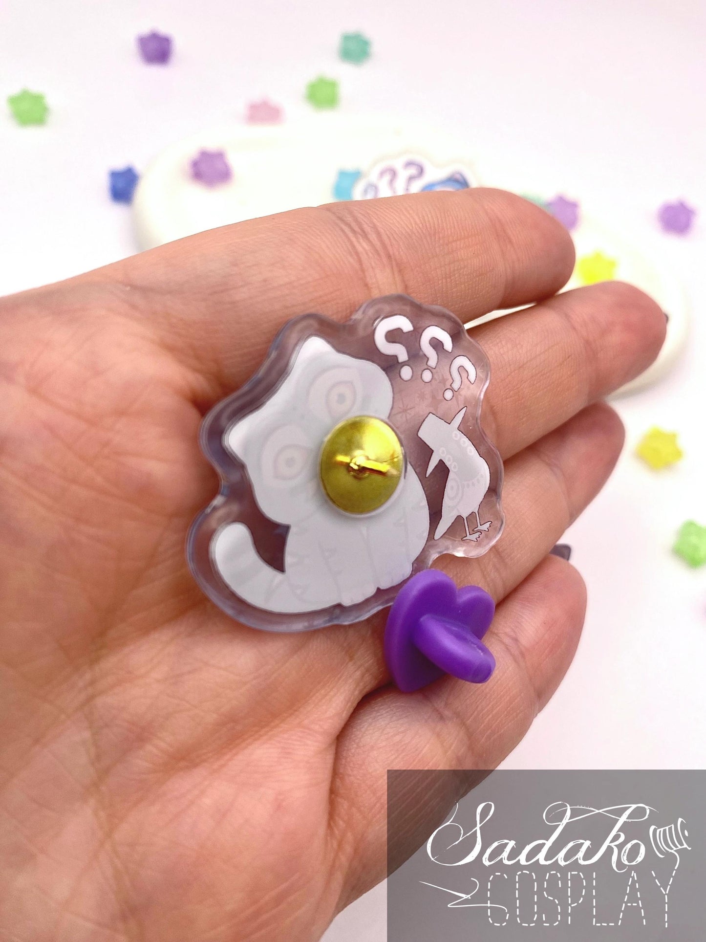 Derpy Tiger & Sussie Acryl Pin mit holographischen Glitzer Sternen, K-Pop Demon Hunters acrylic Button Anstecker