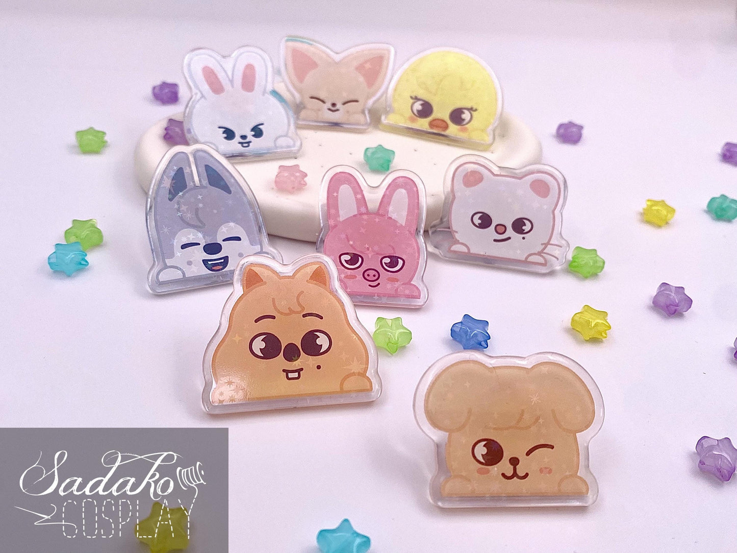 Stray Kids Peeking Acryl Pin mit holographischen Glitzer Sternen, SKZOO acrylic Button Anstecker für Stay