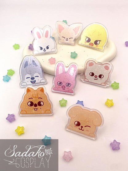 Stray Kids Peeking Acryl Pin mit holographischen Glitzer Sternen, SKZOO acrylic Button Anstecker für Stay