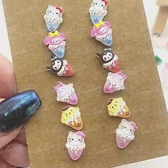 Mix & Match Sanrio Mini Ohrstecker - Resin Acryl charms mit Kunststoff Stecker, Ohrringe Ear Studs