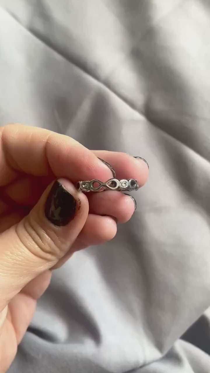 B-Ware! 8 makes 1 Team - Gold & Silber Ring mit Schmucksteinen, infinity Schleife Design - inspiriert von der K-Pop Band ATEEZ, Atiny